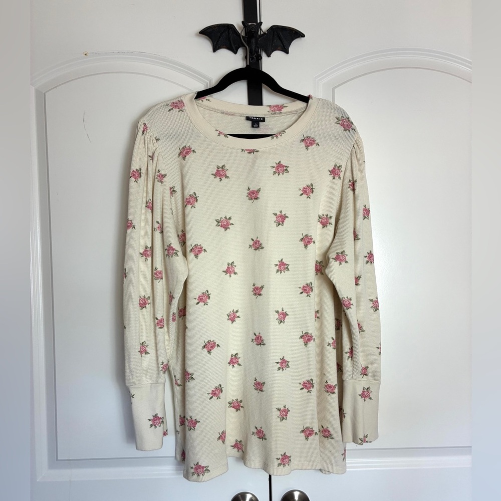 Torrid Floral Vintage Inspired Thermal Crew Puff Sleeve Top Feminine Elegant 3X - Picture 6 of 15